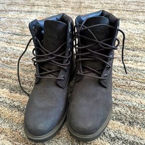 Timberland boots 6.5 used once with box.